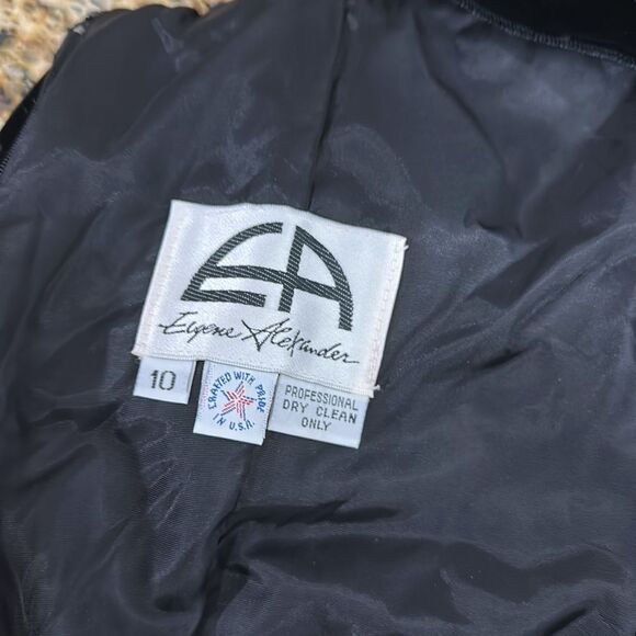 Eugene Alexander Elegant Black Velvet Strapless Evening Gown Size 10 - Picture 5 of 9